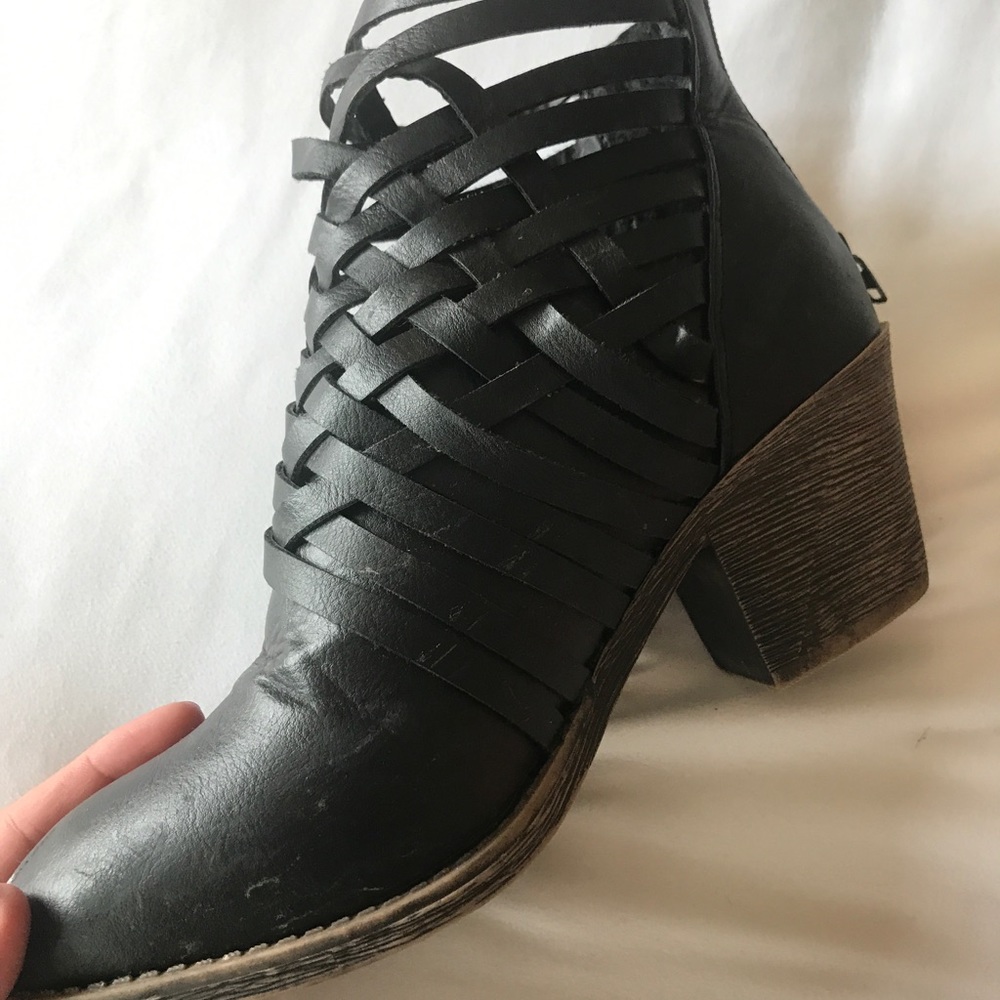 BOOTIES - Picture 4 of 5
